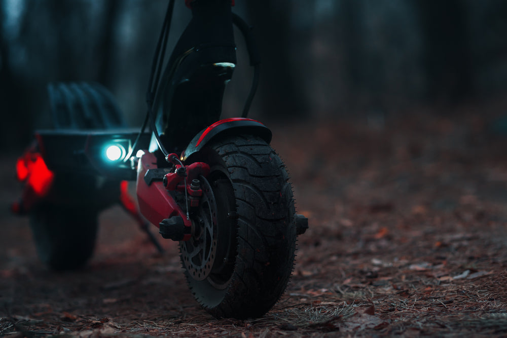 Learn Safe Night Riding Tips for E-Scooter Users