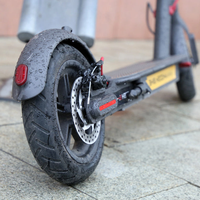 Riding E-Scooters Safely in Wet Weather