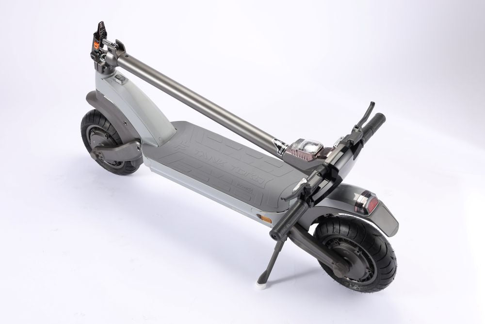 E Twow TK5  electric scooter on a white background